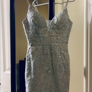 Beautiful dress, I used just 1 time, size S